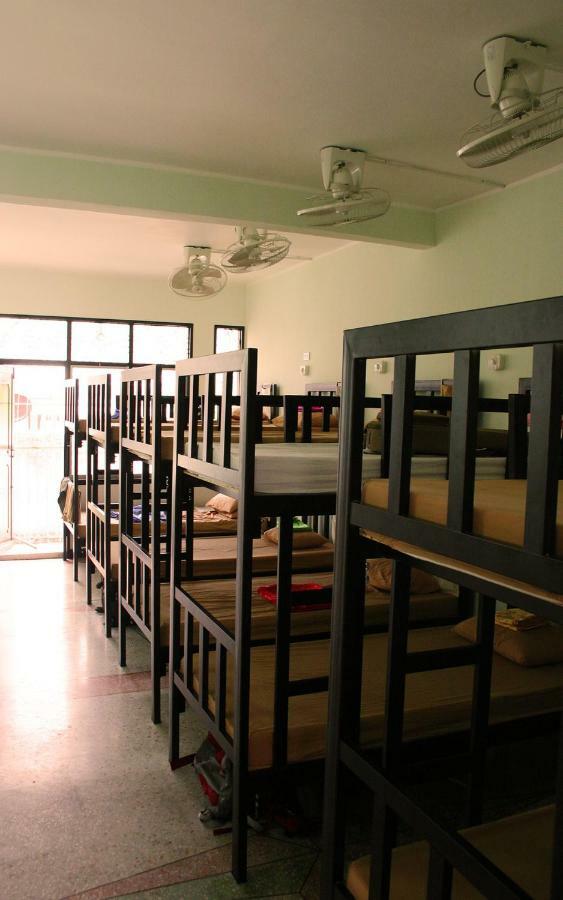 Born Free Hostel 방콕 외부 사진